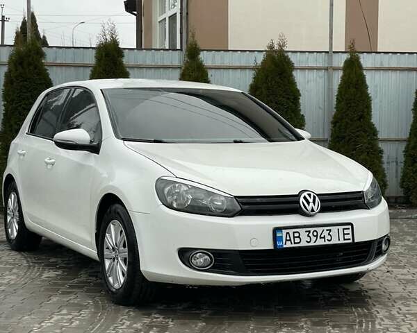 Белый Фольксваген Гольф, объемом двигателя 1.39 л и пробегом 241 тыс. км за 6500 $, фото 1 на Automoto.ua