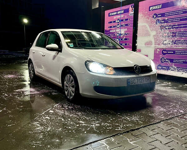 Белый Фольксваген Гольф, объемом двигателя 1.97 л и пробегом 281 тыс. км за 7400 $, фото 1 на Automoto.ua