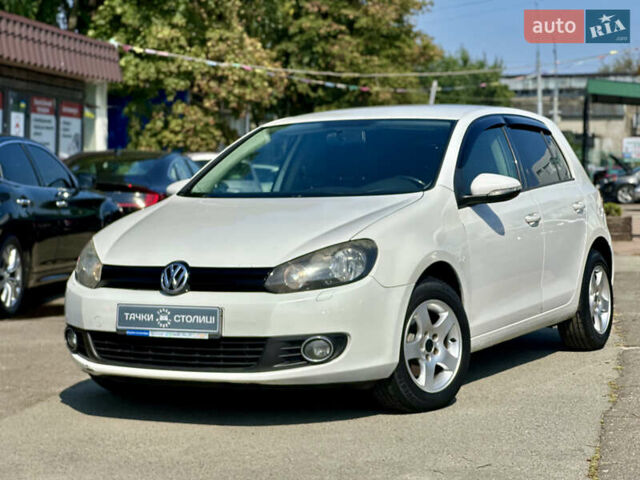 Белый Фольксваген Гольф, объемом двигателя 1.6 л и пробегом 236 тыс. км за 7300 $, фото 1 на Automoto.ua