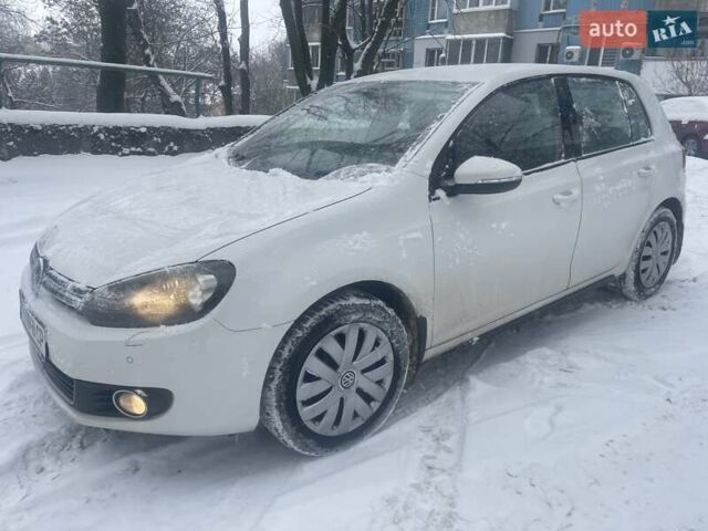 Белый Фольксваген Гольф, объемом двигателя 1.39 л и пробегом 172 тыс. км за 8400 $, фото 1 на Automoto.ua