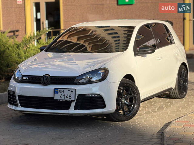 Белый Фольксваген Гольф, объемом двигателя 1.98 л и пробегом 219 тыс. км за 9900 $, фото 1 на Automoto.ua