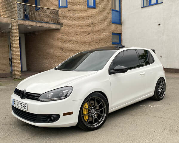 Белый Фольксваген Гольф, объемом двигателя 2.5 л и пробегом 149 тыс. км за 11500 $, фото 1 на Automoto.ua