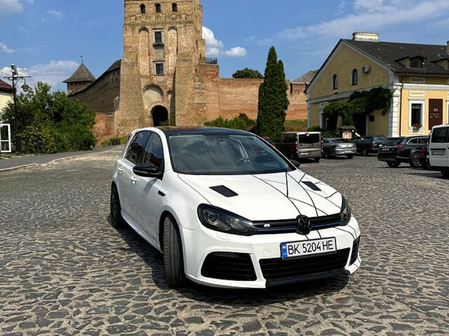 Белый Фольксваген Гольф, объемом двигателя 2 л и пробегом 270 тыс. км за 13200 $, фото 1 на Automoto.ua