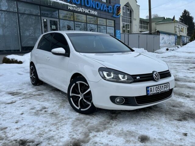 Белый Фольксваген Гольф, объемом двигателя 1.6 л и пробегом 332 тыс. км за 7800 $, фото 1 на Automoto.ua