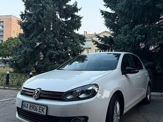 Белый Фольксваген Гольф, объемом двигателя 1.6 л и пробегом 276 тыс. км за 8900 $, фото 1 на Automoto.ua