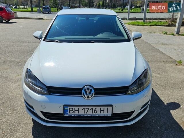 Білий Фольксваген Гольф, об'ємом двигуна 1.4 л та пробігом 113 тис. км за 10000 $, фото 1 на Automoto.ua