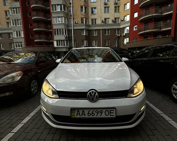 Білий Фольксваген Гольф, об'ємом двигуна 2 л та пробігом 246 тис. км за 12000 $, фото 1 на Automoto.ua