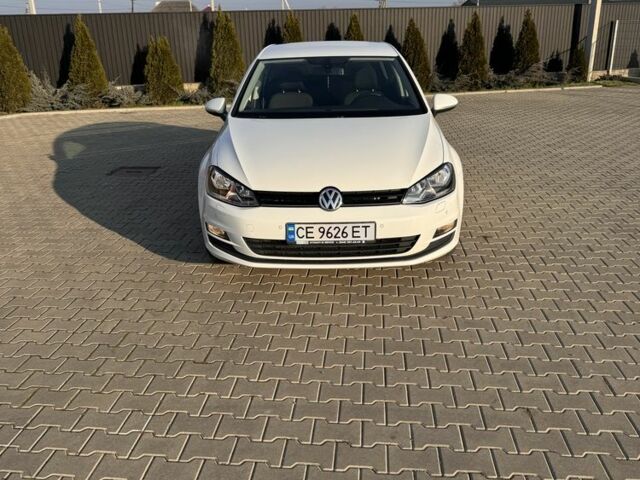 Белый Фольксваген Гольф, объемом двигателя 2 л и пробегом 215 тыс. км за 12200 $, фото 1 на Automoto.ua