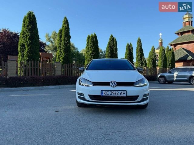 Белый Фольксваген Гольф, объемом двигателя 1.97 л и пробегом 310 тыс. км за 11999 $, фото 1 на Automoto.ua