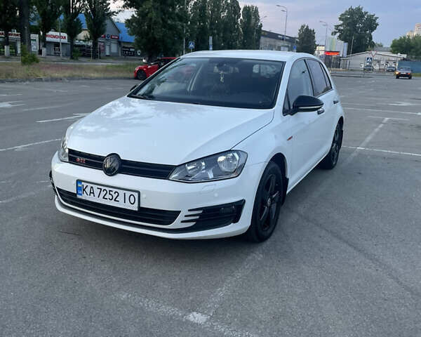 Білий Фольксваген Гольф, об'ємом двигуна 1.4 л та пробігом 143 тис. км за 9000 $, фото 1 на Automoto.ua