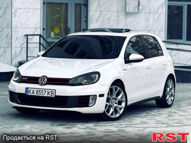 Белый Фольксваген Гольф, объемом двигателя 2 л и пробегом 210 тыс. км за 9999 $, фото 1 на Automoto.ua