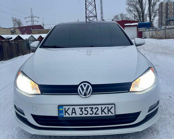 Белый Фольксваген Гольф, объемом двигателя 1.8 л и пробегом 160 тыс. км за 11500 $, фото 1 на Automoto.ua