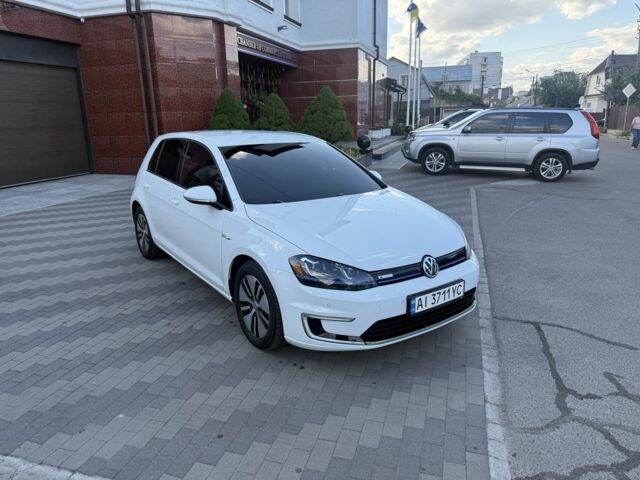 Білий Фольксваген Гольф, об'ємом двигуна 0 л та пробігом 110 тис. км за 11038 $, фото 1 на Automoto.ua