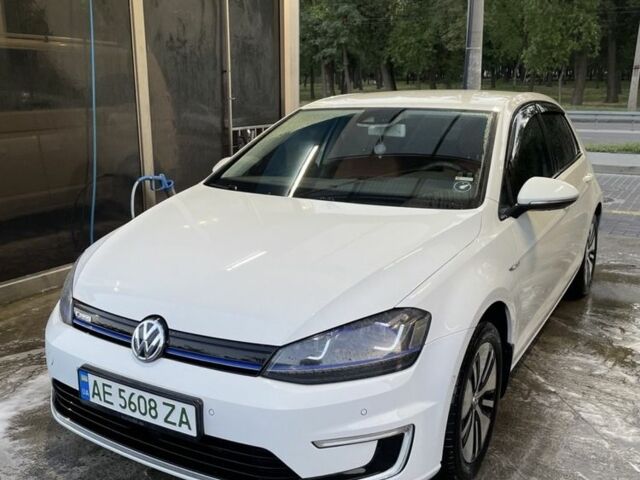 Білий Фольксваген Гольф, об'ємом двигуна 0 л та пробігом 168 тис. км за 9800 $, фото 1 на Automoto.ua