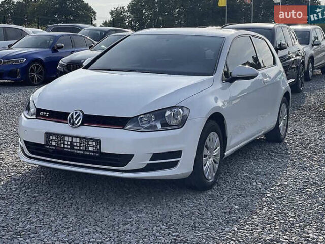 Белый Фольксваген Гольф, объемом двигателя 1.8 л и пробегом 118 тыс. км за 8500 $, фото 1 на Automoto.ua