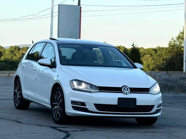 Белый Фольксваген Гольф, объемом двигателя 1.8 л и пробегом 73 тыс. км за 6000 $, фото 1 на Automoto.ua