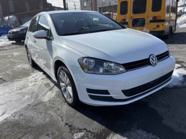 Белый Фольксваген Гольф, объемом двигателя 2 л и пробегом 71 тыс. км за 2900 $, фото 1 на Automoto.ua