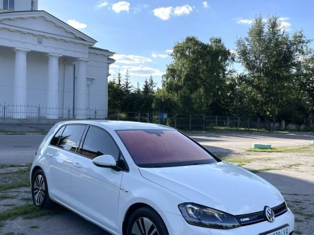 Білий Фольксваген Гольф, об'ємом двигуна 0 л та пробігом 98 тис. км за 8700 $, фото 1 на Automoto.ua