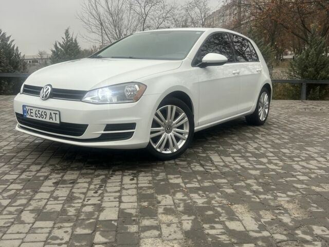 Белый Фольксваген Гольф, объемом двигателя 1.8 л и пробегом 141 тыс. км за 11000 $, фото 1 на Automoto.ua