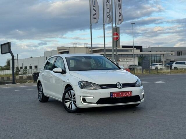 Белый Фольксваген Гольф, объемом двигателя 0 л и пробегом 93 тыс. км за 8450 $, фото 1 на Automoto.ua