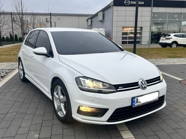Белый Фольксваген Гольф, объемом двигателя 1.6 л и пробегом 139 тыс. км за 13700 $, фото 1 на Automoto.ua