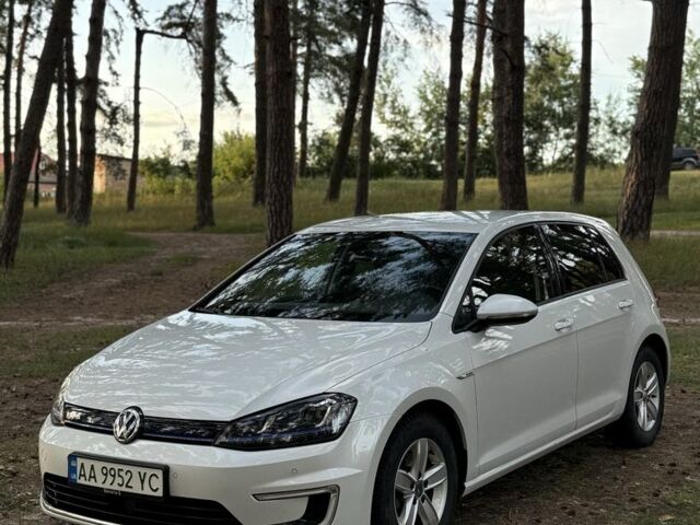 Білий Фольксваген Гольф, об'ємом двигуна 0 л та пробігом 155 тис. км за 9800 $, фото 1 на Automoto.ua