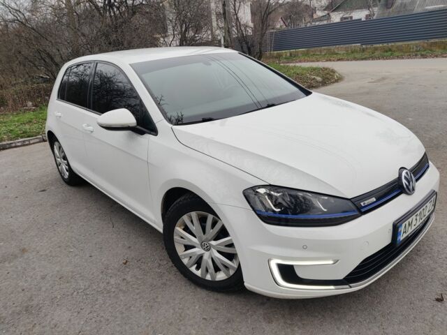 Білий Фольксваген Гольф, об'ємом двигуна 0 л та пробігом 144 тис. км за 8400 $, фото 1 на Automoto.ua