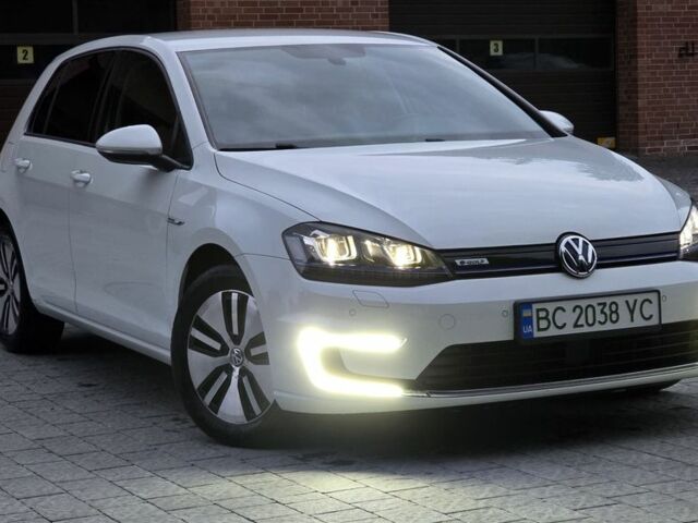 Білий Фольксваген Гольф, об'ємом двигуна 0 л та пробігом 114 тис. км за 10000 $, фото 1 на Automoto.ua