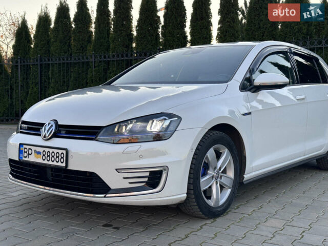Білий Фольксваген Гольф, об'ємом двигуна 1.4 л та пробігом 190 тис. км за 14999 $, фото 1 на Automoto.ua