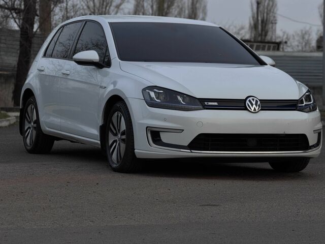 Білий Фольксваген Гольф, об'ємом двигуна 0 л та пробігом 95 тис. км за 8900 $, фото 1 на Automoto.ua