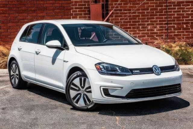 Білий Фольксваген Гольф, об'ємом двигуна 0 л та пробігом 120 тис. км за 10000 $, фото 1 на Automoto.ua