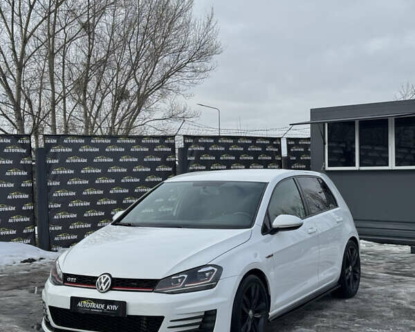 Білий Фольксваген Гольф, об'ємом двигуна 1.98 л та пробігом 176 тис. км за 13000 $, фото 1 на Automoto.ua