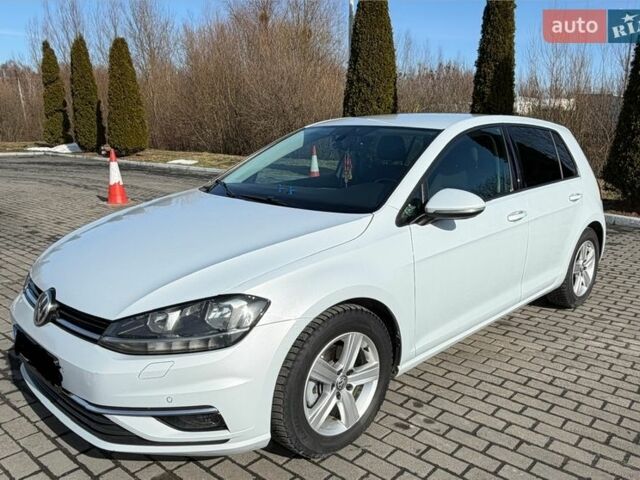 Білий Фольксваген Гольф, об'ємом двигуна 1.97 л та пробігом 305 тис. км за 16000 $, фото 1 на Automoto.ua