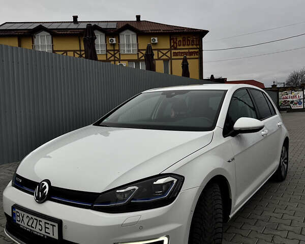 Білий Фольксваген Гольф, об'ємом двигуна 0 л та пробігом 137 тис. км за 11300 $, фото 1 на Automoto.ua