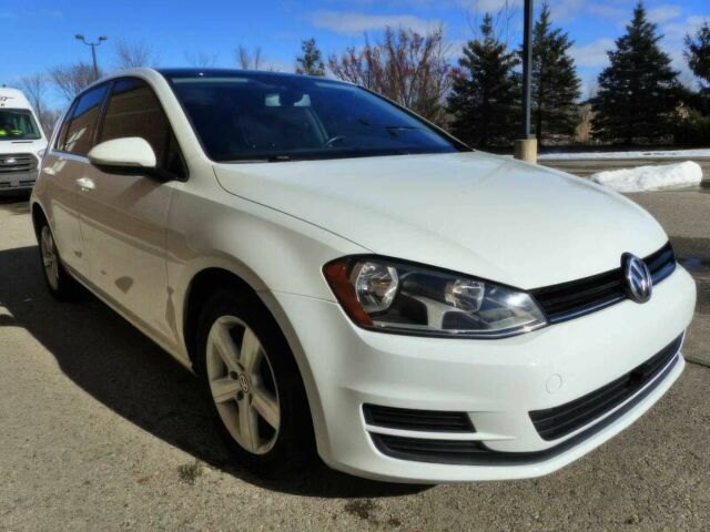 Белый Фольксваген Гольф, объемом двигателя 1.5 л и пробегом 68 тыс. км за 9500 $, фото 1 на Automoto.ua