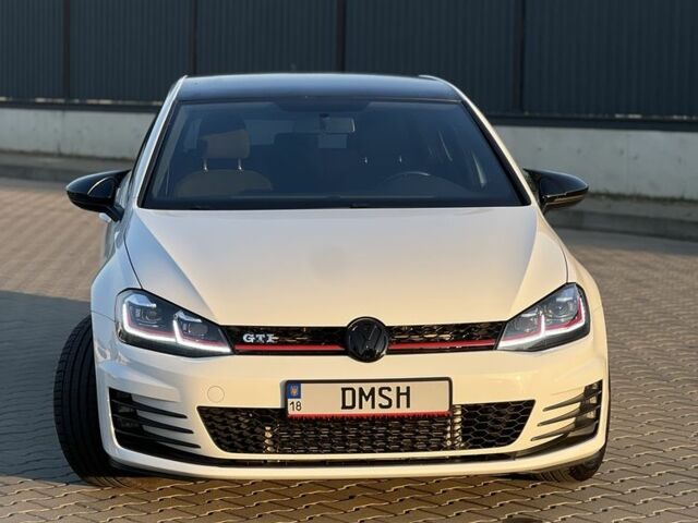 Белый Фольксваген Гольф, объемом двигателя 2 л и пробегом 156 тыс. км за 14000 $, фото 1 на Automoto.ua