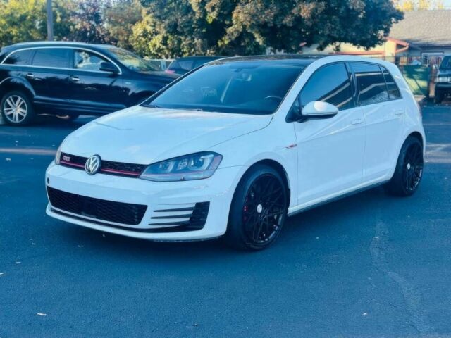 Белый Фольксваген Гольф, объемом двигателя 2 л и пробегом 66 тыс. км за 8700 $, фото 1 на Automoto.ua