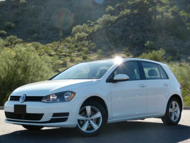 Белый Фольксваген Гольф, объемом двигателя 1.8 л и пробегом 58 тыс. км за 4800 $, фото 1 на Automoto.ua