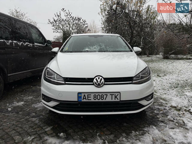 Белый Фольксваген Гольф, объемом двигателя 1.4 л и пробегом 97 тыс. км за 14800 $, фото 1 на Automoto.ua