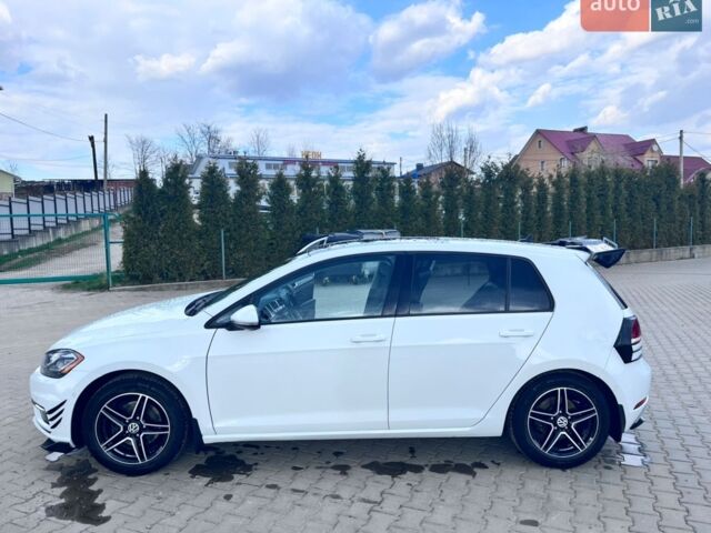 Белый Фольксваген Гольф, объемом двигателя 1.8 л и пробегом 163 тыс. км за 15489 $, фото 1 на Automoto.ua