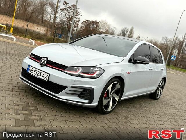 Белый Фольксваген Гольф, объемом двигателя 2 л и пробегом 80 тыс. км за 18900 $, фото 1 на Automoto.ua