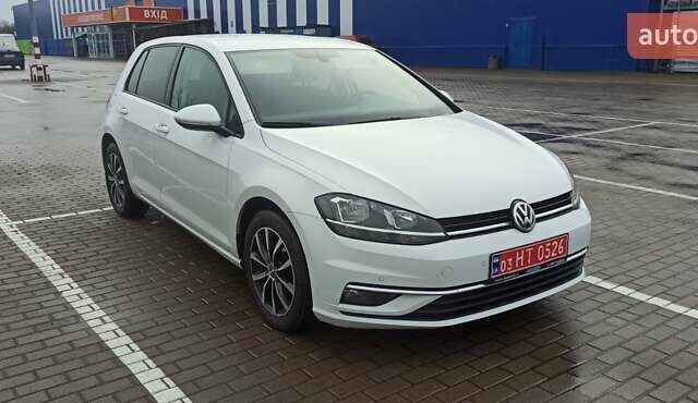 Білий Фольксваген Гольф, об'ємом двигуна 1.6 л та пробігом 200 тис. км за 15200 $, фото 1 на Automoto.ua