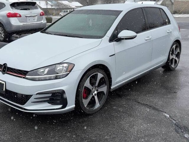 Белый Фольксваген Гольф, объемом двигателя 2 л и пробегом 40 тыс. км за 9250 $, фото 1 на Automoto.ua