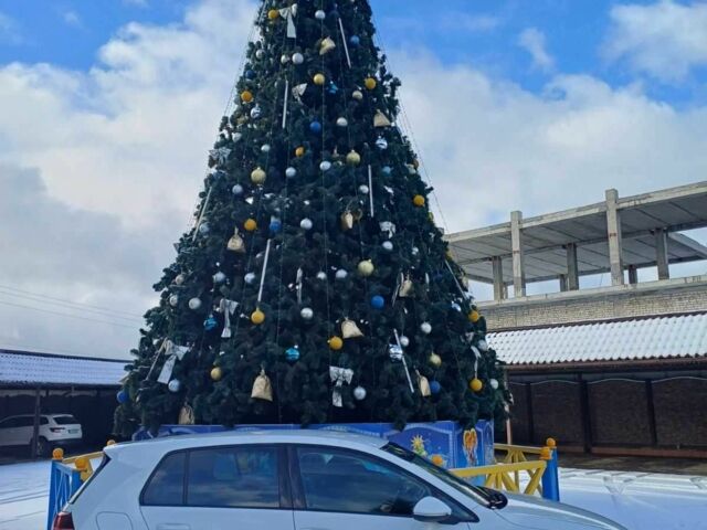 Белый Фольксваген Гольф, объемом двигателя 0 л и пробегом 101 тыс. км за 13152 $, фото 1 на Automoto.ua