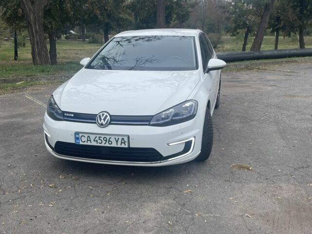 Білий Фольксваген Гольф, об'ємом двигуна 0 л та пробігом 151 тис. км за 12923 $, фото 1 на Automoto.ua