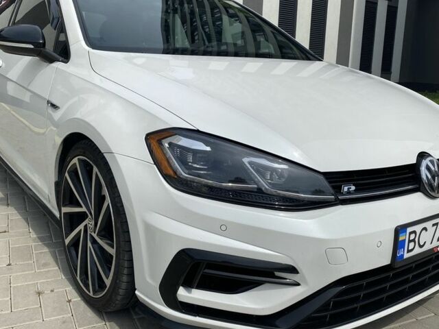 Білий Фольксваген Гольф, об'ємом двигуна 2 л та пробігом 60 тис. км за 27000 $, фото 1 на Automoto.ua