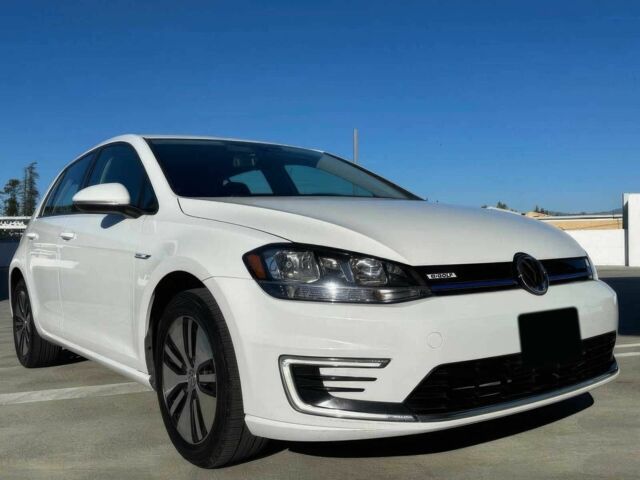 Белый Фольксваген Гольф, объемом двигателя 0 л и пробегом 45 тыс. км за 3400 $, фото 1 на Automoto.ua