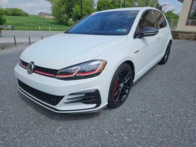 Белый Фольксваген Гольф, объемом двигателя 2 л и пробегом 43 тыс. км за 3500 $, фото 1 на Automoto.ua