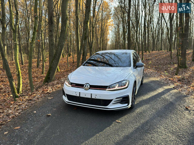 Белый Фольксваген Гольф, объемом двигателя 1.98 л и пробегом 95 тыс. км за 26900 $, фото 1 на Automoto.ua