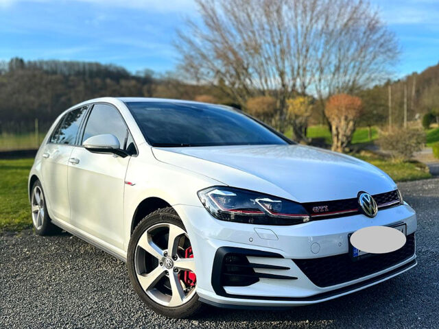 Белый Фольксваген Гольф, объемом двигателя 2 л и пробегом 62 тыс. км за 25500 $, фото 1 на Automoto.ua